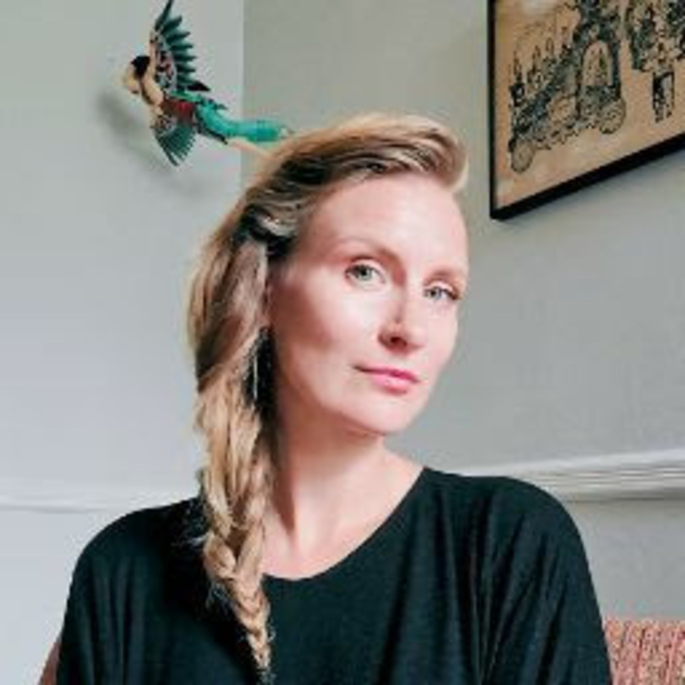 Meet your Posher, Caitlin
